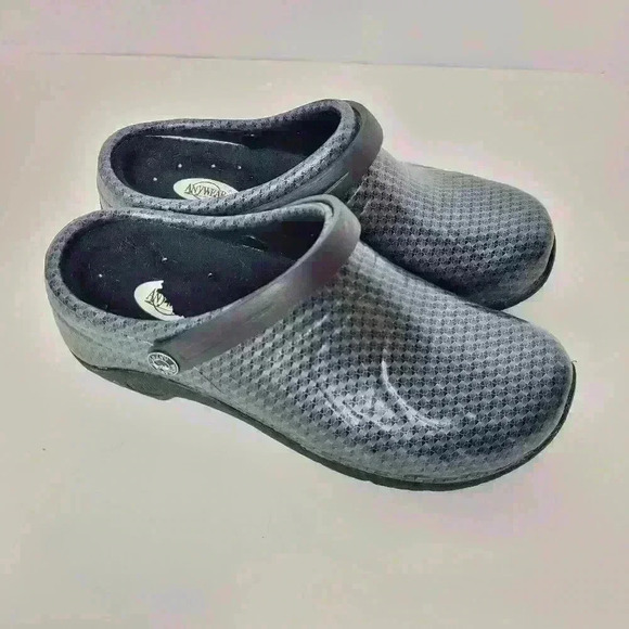 Anywear slip resistant comfy work clogs black Sz10 - Picture 3 of 9